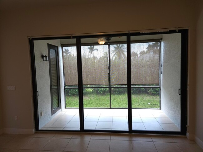 Lanai - 4828 SW 17th Pl