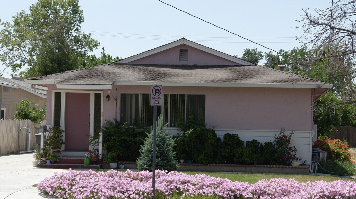 Primary Photo - 2872 Concord Blvd