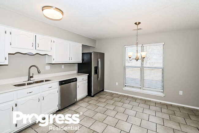 Foto del edificio - 6551 Grant Cove