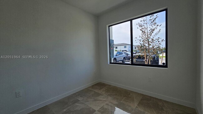 Foto del edificio - 1305 NW 4th Ave