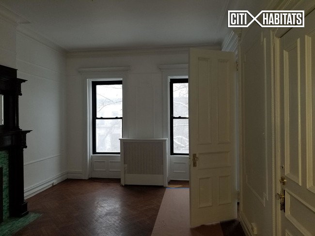 Foto del edificio - 397 Jefferson Ave
