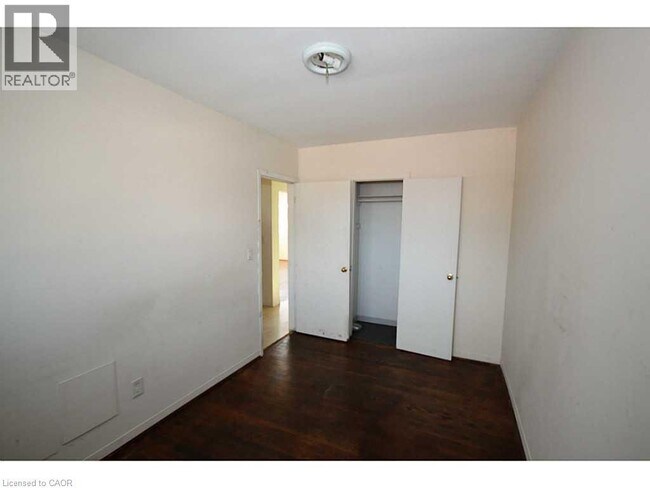 Building Photo - 115 SIXTH Avenue