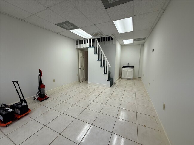 Foto del edificio - 5914 Cullen Blvd