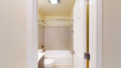 Interior Photo - Arbor Park of Alexandria