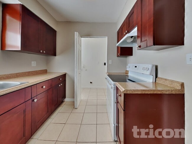 Foto del edificio - 612 Yelvington Ave