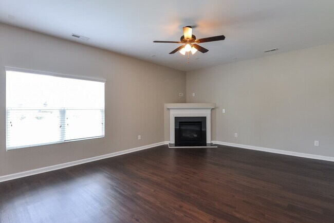 Building Photo - 3701 Amistad Ln