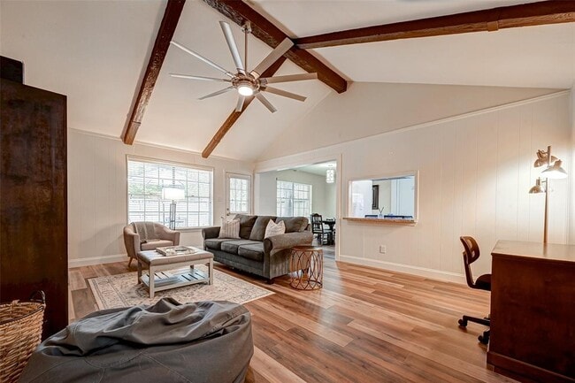 Foto del edificio - 3903 Hermitage Hollow Ln