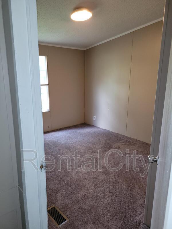 1105 Barney St, Dyersburg, TN 38024 House Rental in Dyersburg, TN
