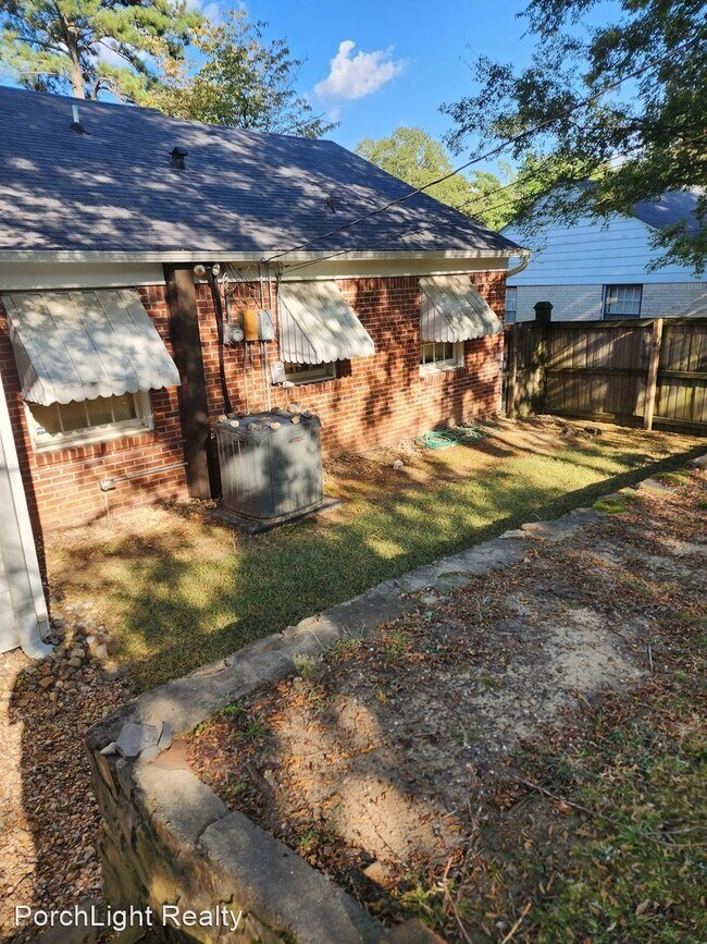 Foto del edificio - 3 br, 2 bath House - 4723 Lakeshore Drive