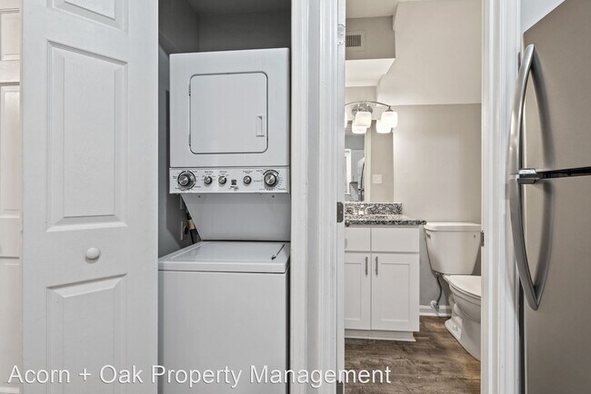 Building Photo - 2 br, 1.5 bath House - 5206 Cypress Ln