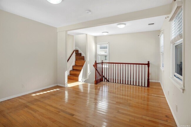 Foto del edificio - 225-11 137th Ave