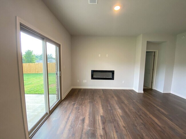 Foto del edificio - 4 bedroom 2 bath in Somerville built in 2023
