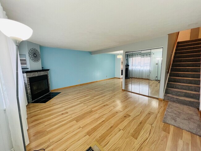 Foto del edificio - 2487 Warren Pkwy