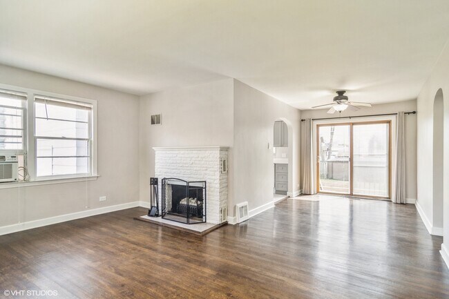 Building Photo - 307 W Campbell St