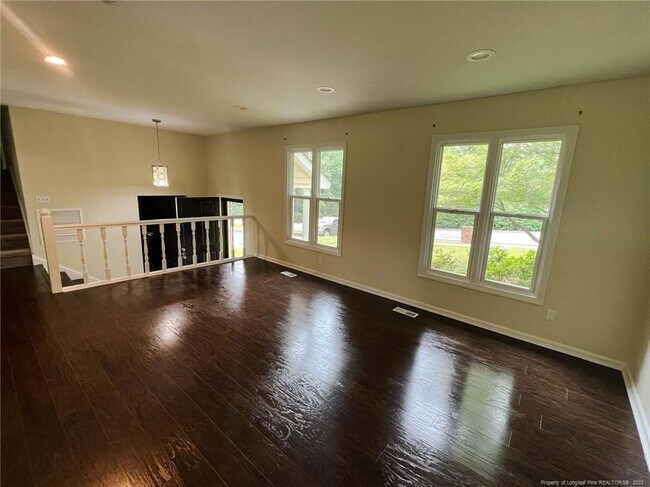 Building Photo - 544 Hilliard Dr