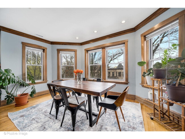 Foto del edificio - 1462 W Warner Ave