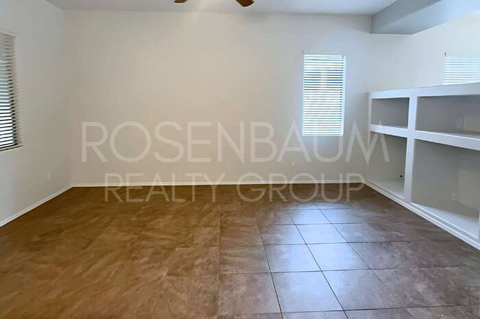 Foto principal - Beautiful 3-bedrooms, 2.5-baths home in th...