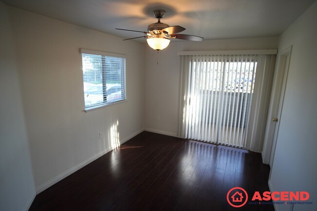 Foto del edificio - Lovely Townhome in Southwest Bakersfield!