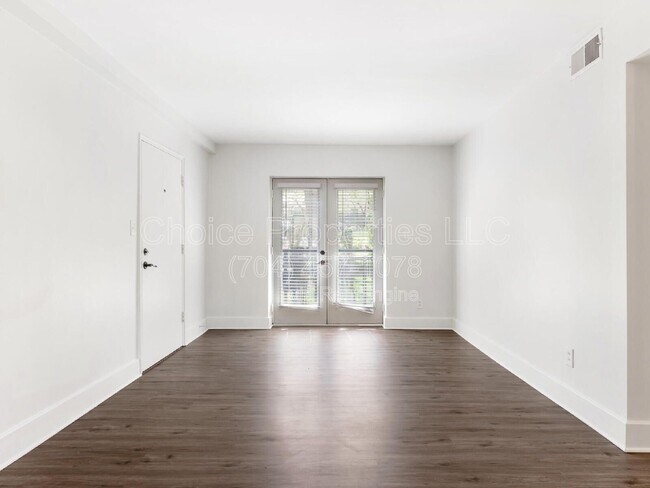 Foto del edificio - 227 N Dotger Ave