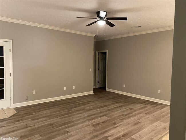 Building Photo - 1660 Wysteria Ln