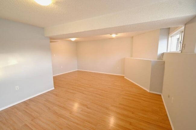 Building Photo - 2 bedroom in Prince George BC V2L 2V6