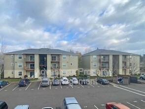 Building Photo - 515 N Catron Pl