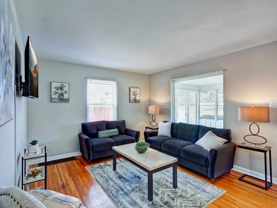 Foto principal - 1748 N Bancroft St