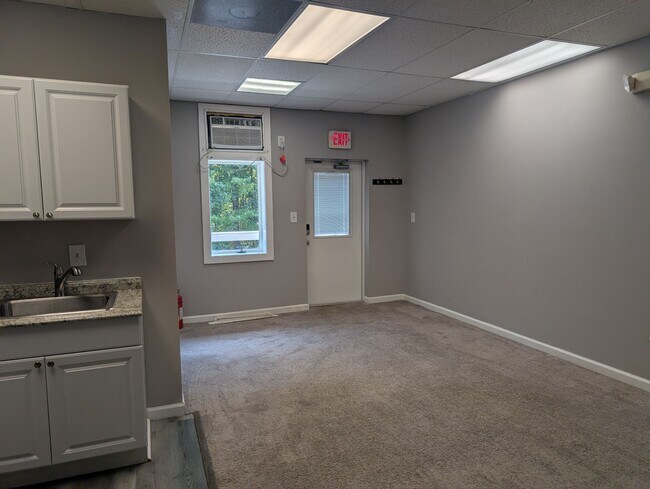 Foto del edificio - 5419 Deale Churchton Rd