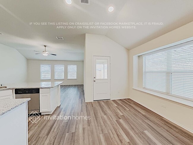 Building Photo - 14464 Artisan Dr