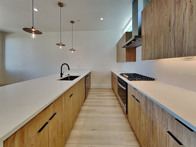 Building Photo - 4610 Rusk Ave