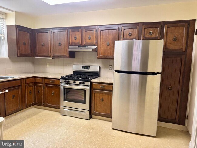 Foto del edificio - 8235 Brookside Rd