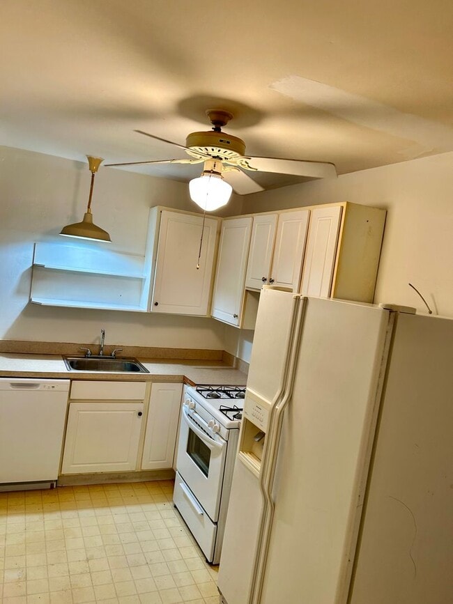 Photo - 1466 St James Ct Apartment