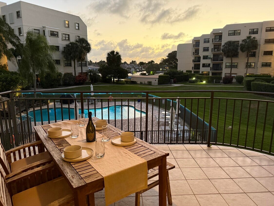 Foto principal - 370 Golfview Rd