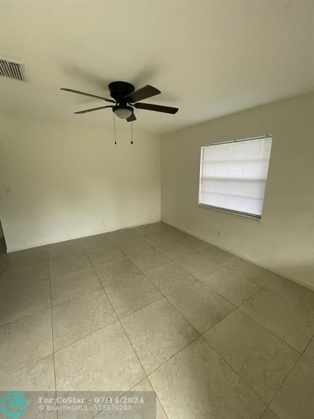 Foto del edificio - 131 SW 14th Ct