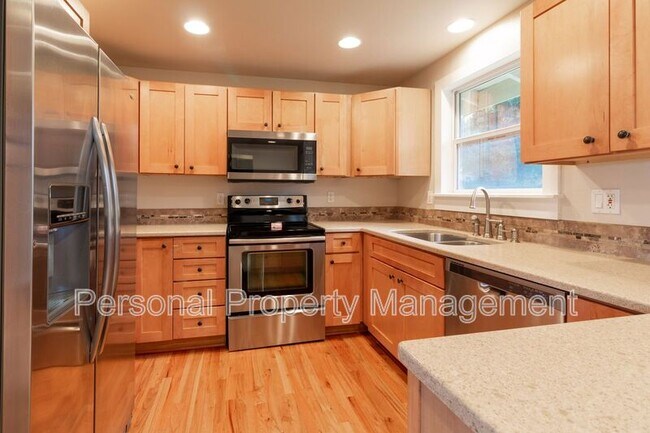 Foto del edificio - 4304 NE 38th St