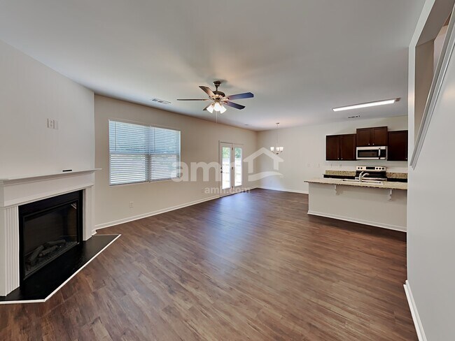 Foto del edificio - 107 Hayes Park Dr