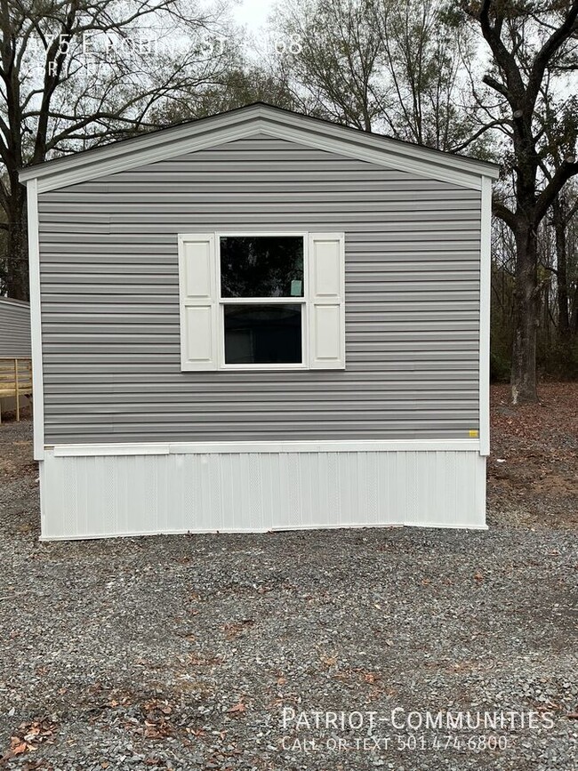 Building Photo - 475 E Robins St