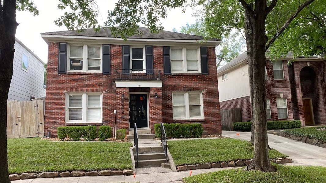 Primary Photo - 1320 W Pierce St