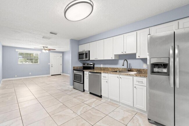 Foto del edificio - 6817 N. Marie Ave, Apt B