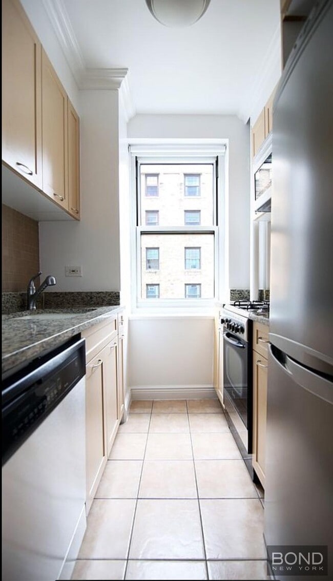 Building Photo - 20 Park Ave