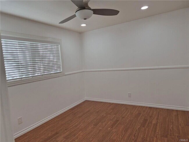 Foto del edificio - 23376 Hartland St