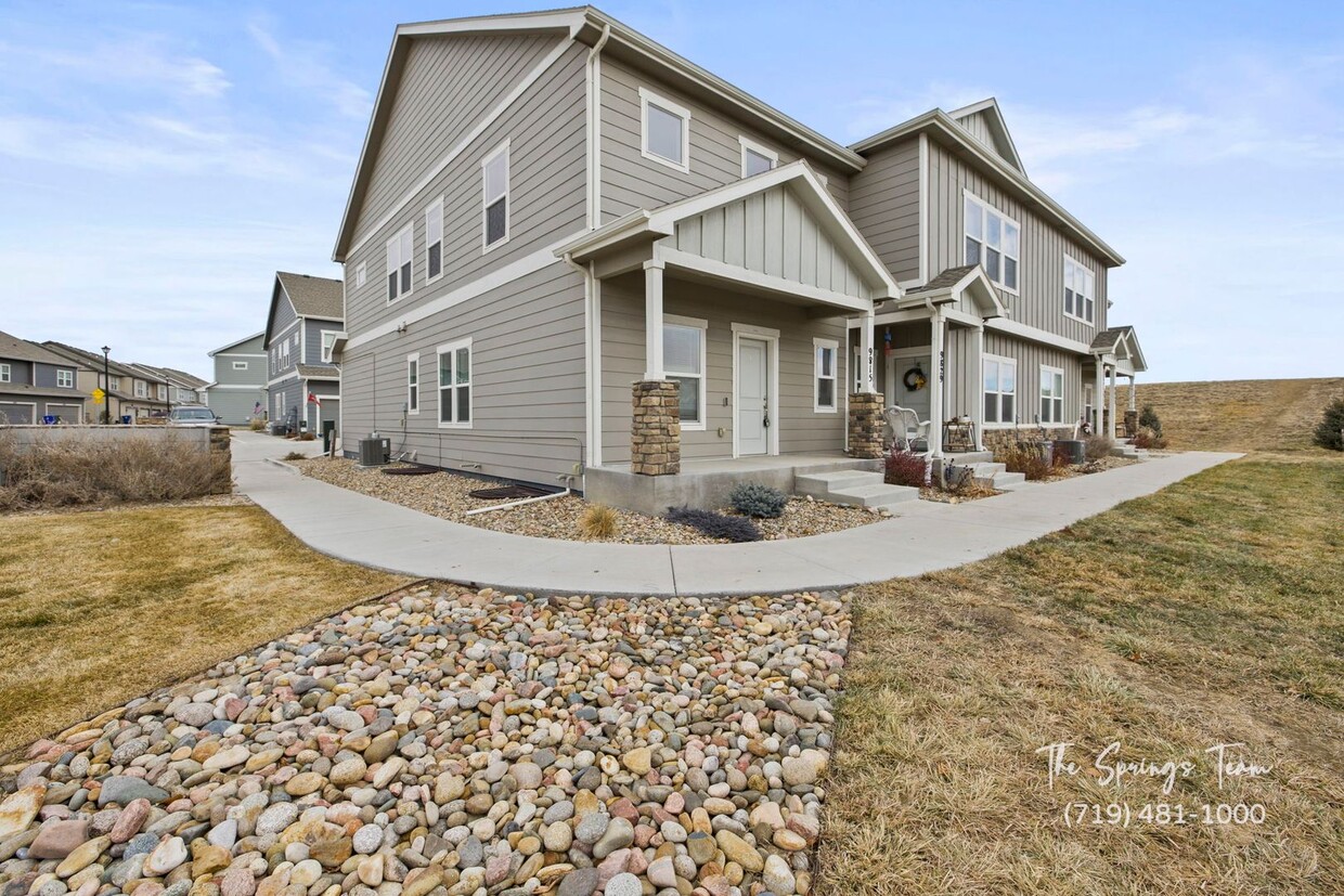 Primary Photo - LIKE NEW 3-Bedroom Townhome in Lorson Ranc...