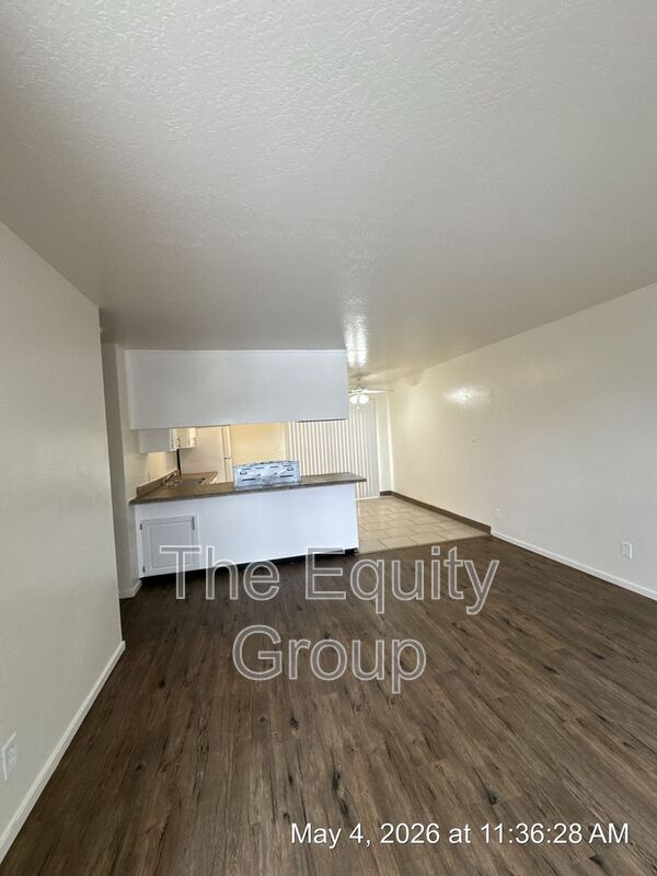 Building Photo - 10742 Railroad Ave