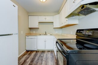 Building Photo - 8721 W 62nd Ave
