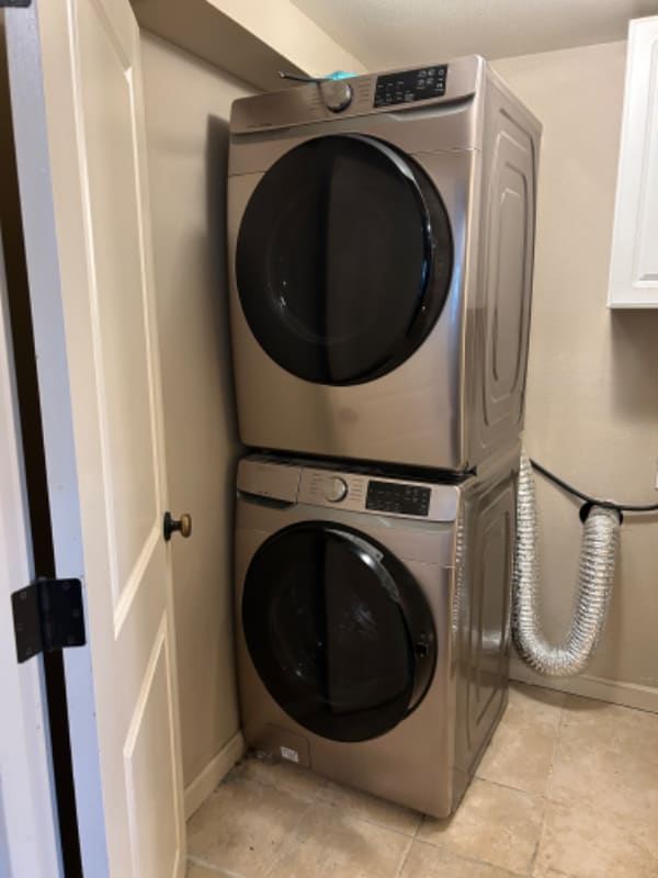 Building Photo - 3642 SE 27th Ave