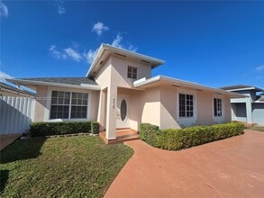 Building Photo - 894 NW 134th Pl