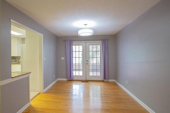 Foto del edificio - 2992 Corrib Dr