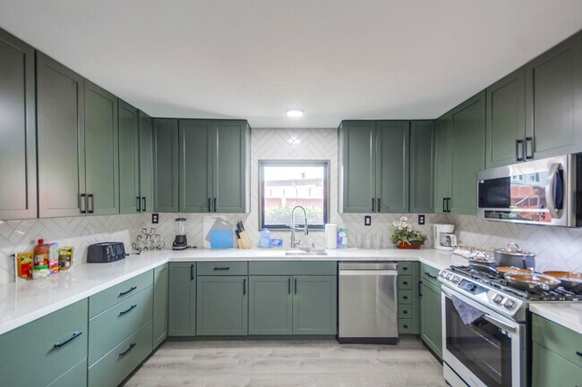 Foto del edificio - 5551 Churchward St