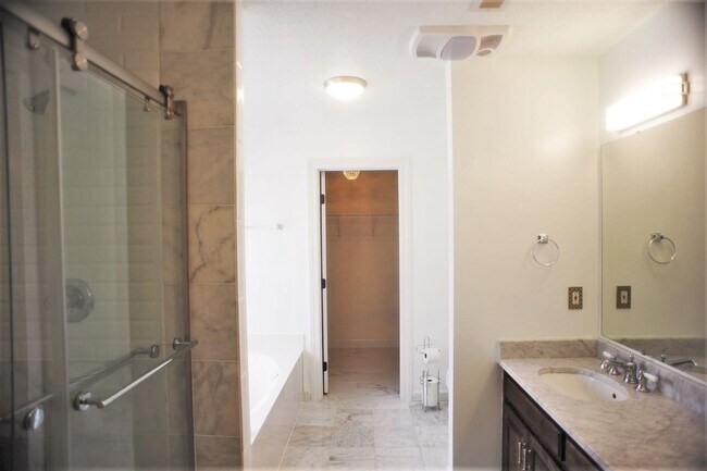 Foto del edificio - Updated Stunner