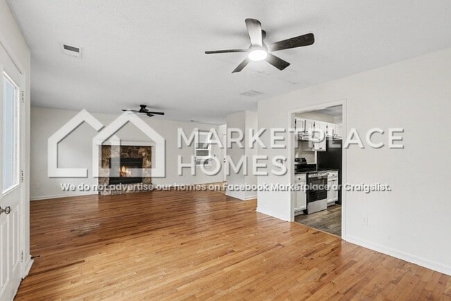 Building Photo - 3252 Greenhill Ct